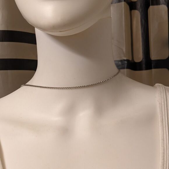 Long charm silvertone necklace - Picture 9 of 10